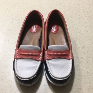Clark’s boat shoes size 7.5 cliff rose enza 😍